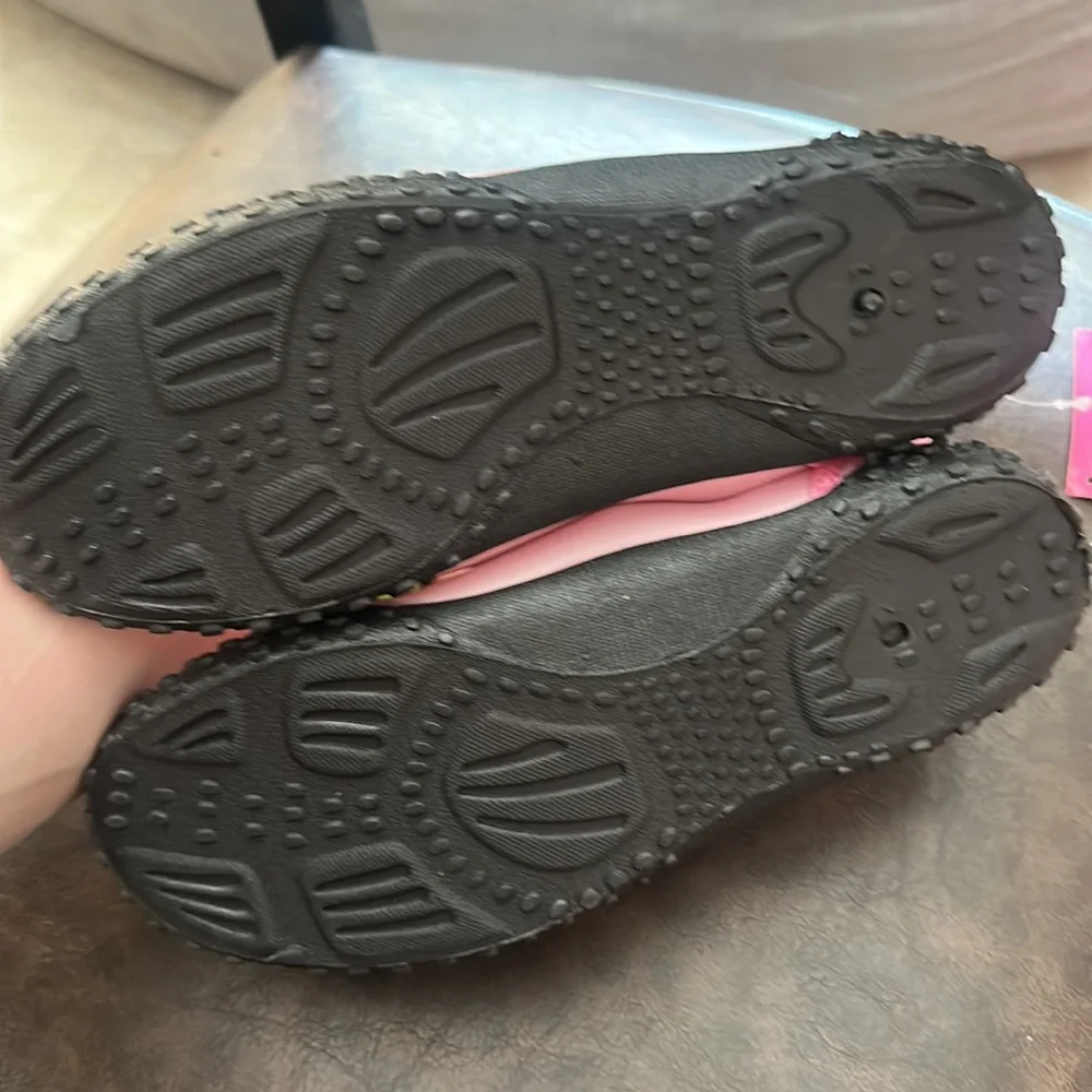 ZOOGS PINK UNICORN WATER SHOES: NEW WITH TAGS: SIZE 3
